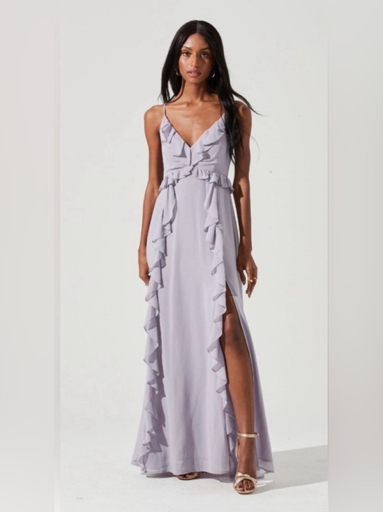 Astr Dresses & Skirts - Astr Lavender-Sage Ruffle Spaghetti Strap Dress